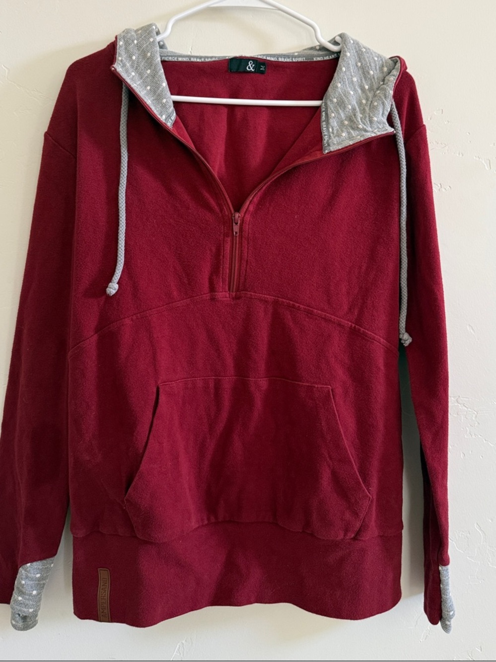 AMPERSAND AVE Women's Red Half-Zip Hooded Fleece Pullover